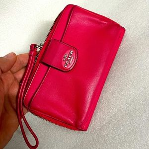 Coach Wallet Wristlet Phone Card 6x4 Medium Leather Hot Pink read description